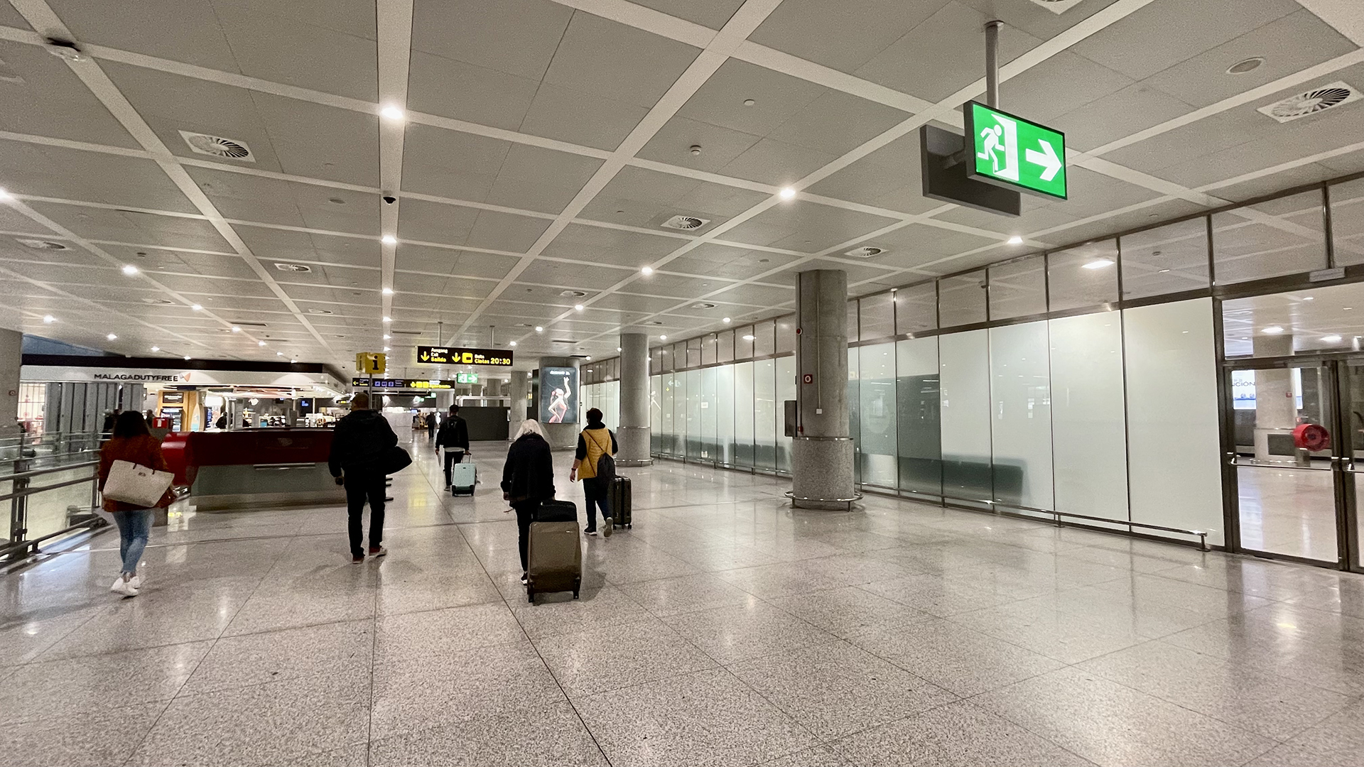 Vinilo publicitario   de  13.9x3.02 m  en Málaga, Málaga
