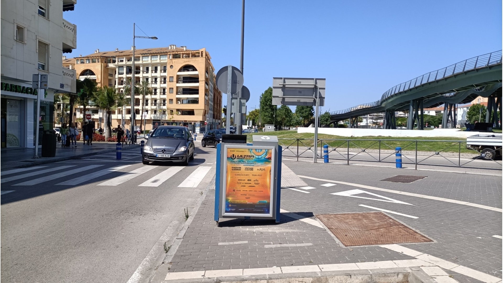 Advertising mupi   of  70x100 cm  in , San Pedro de Alcántara