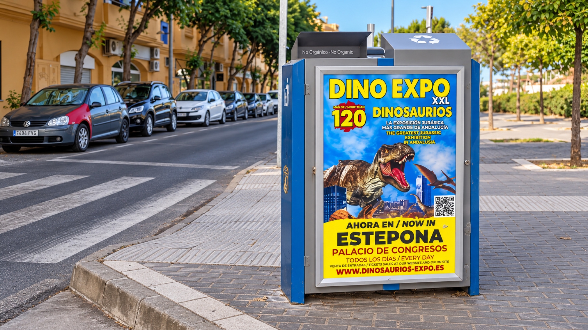 Mupi publicitario en Bulevar San Pedro de Alcántara, Málaga