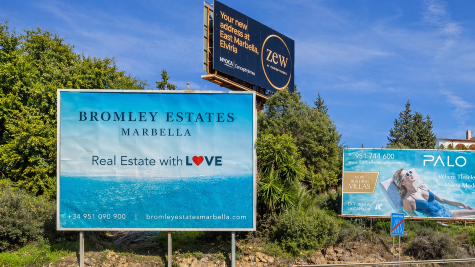 Billboard located in A-7 cercano a C.C. La Cañada | Marbella