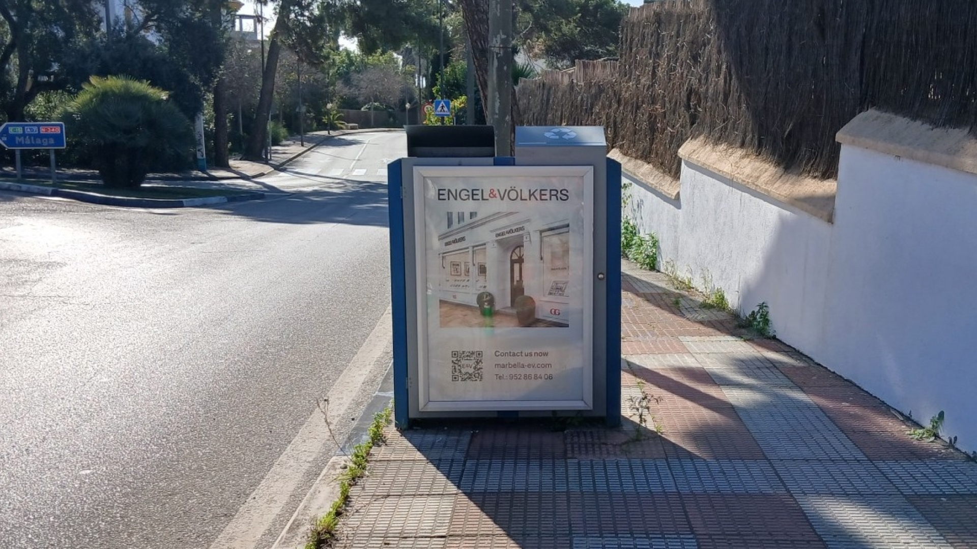 Mupi publicitario en Bulevar Ashmawi, Milla de Oro