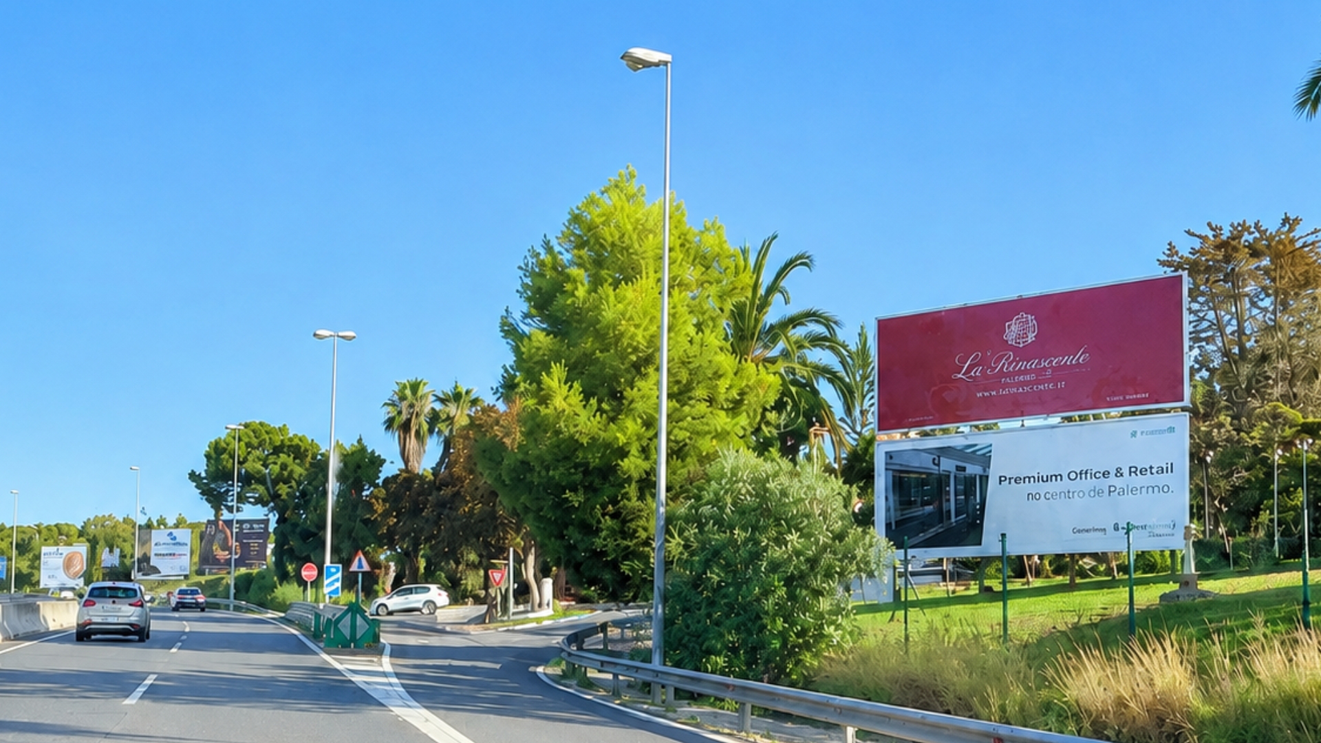 Valla ubicada en A-7, Las Chapas. dirección Cádiz | Marbella