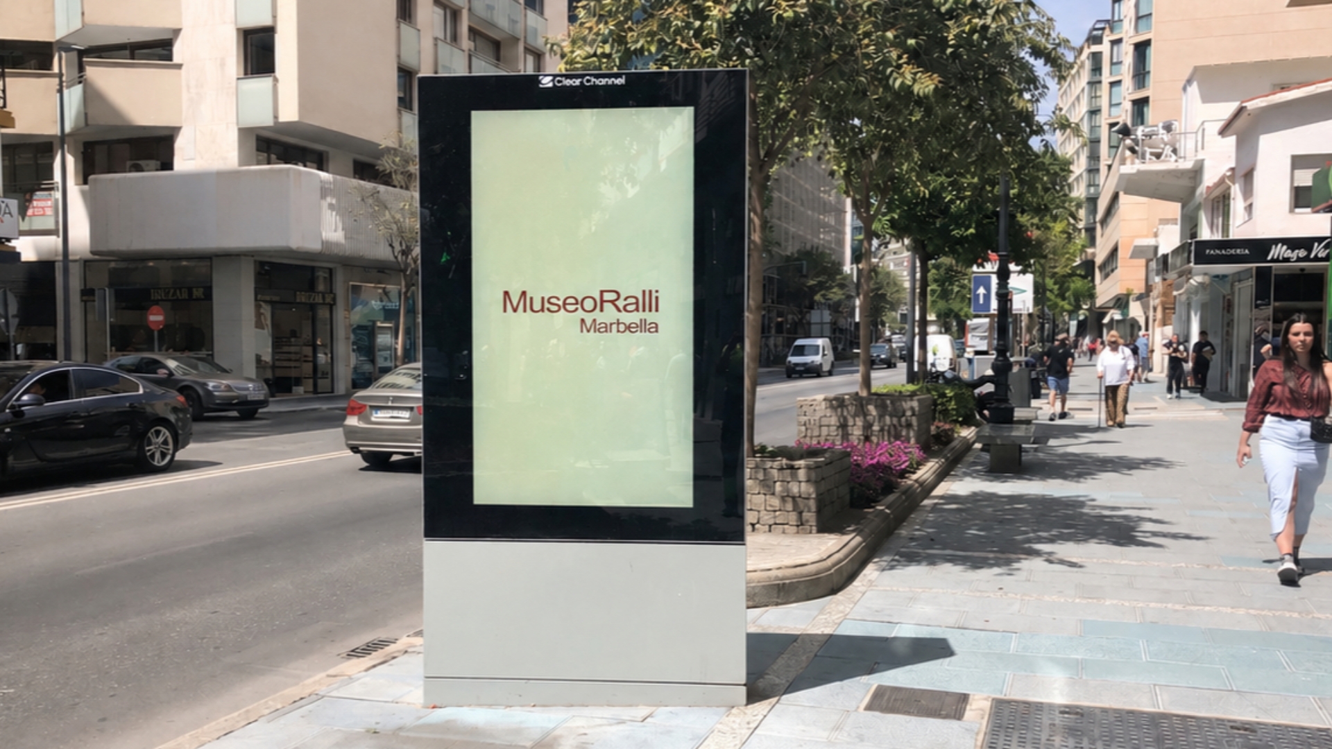 Pantalla digital publicitaria en Avda. Ricardo Soriano 4, Marbella Centro