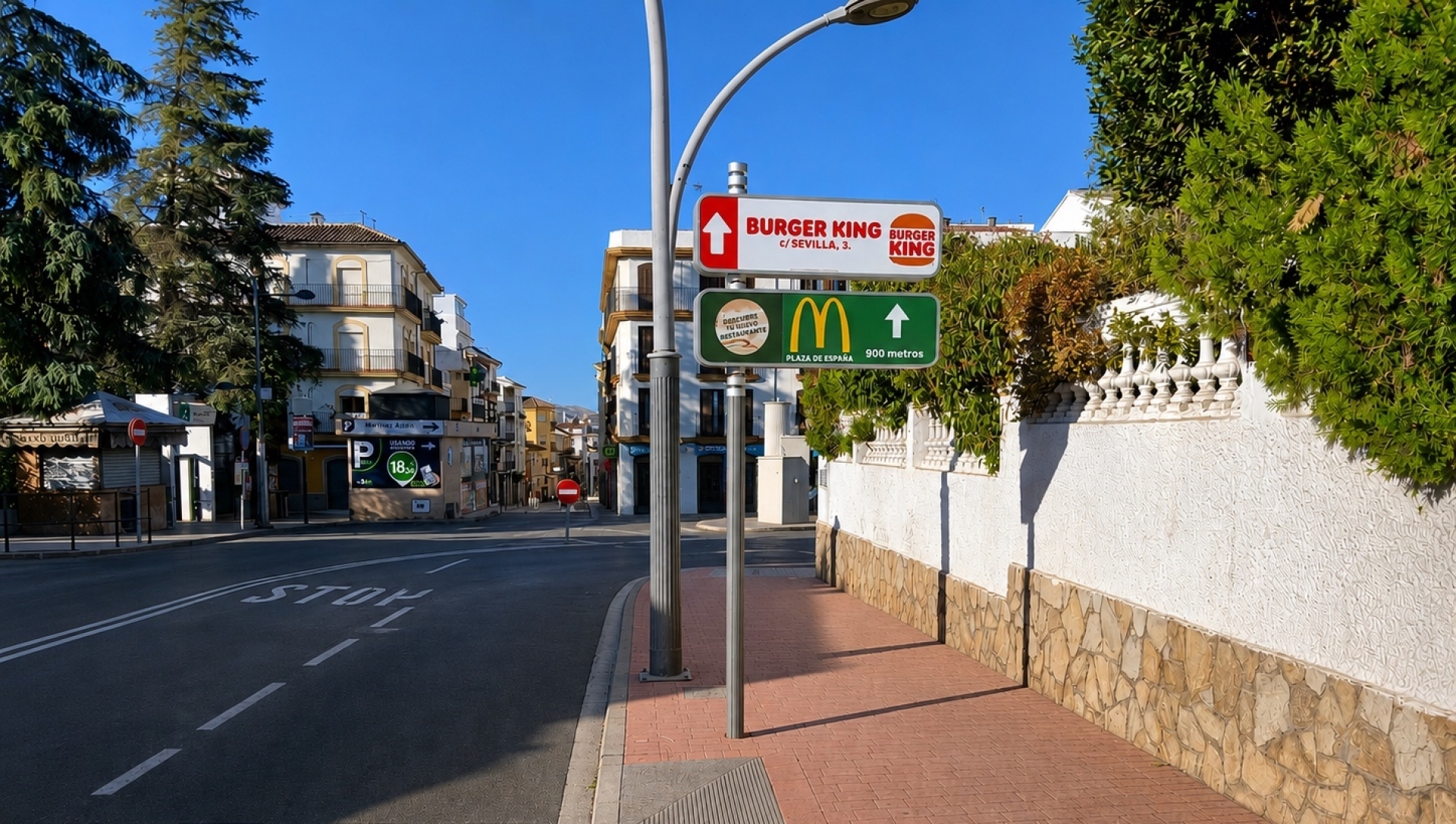 Poste publicitario   de  150x50 cm  en Ronda, Málaga
