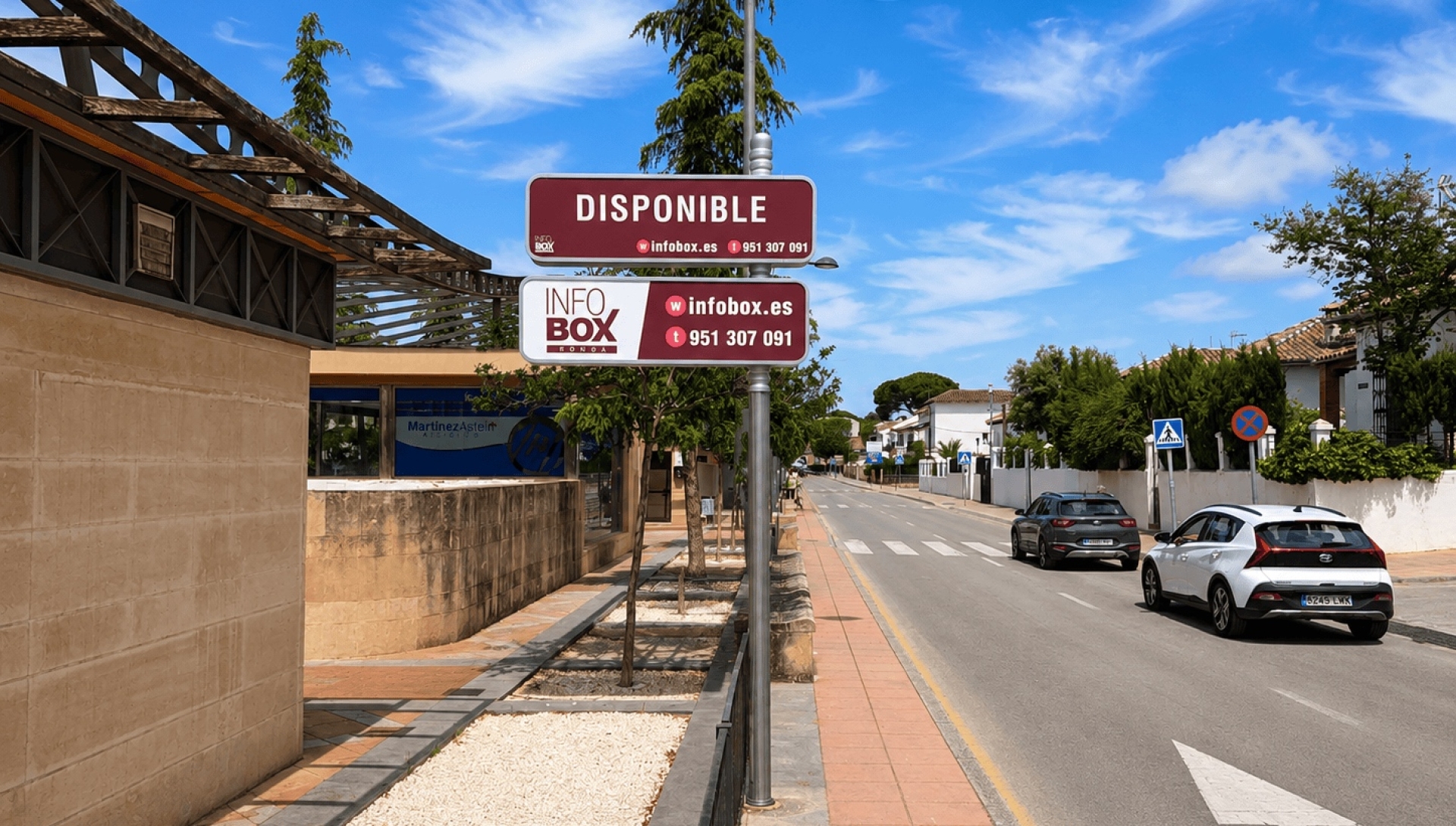 Poste publicitario   de  150x50 cm  en Ronda, Málaga