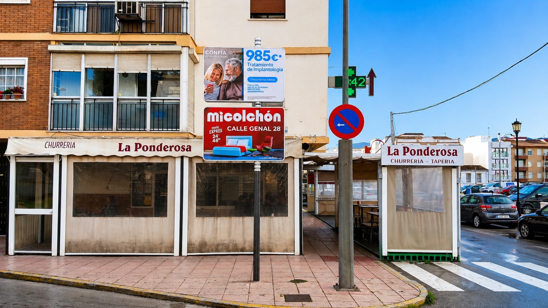 Poste publicitario   de  150x50 cm  en Ronda, Málaga