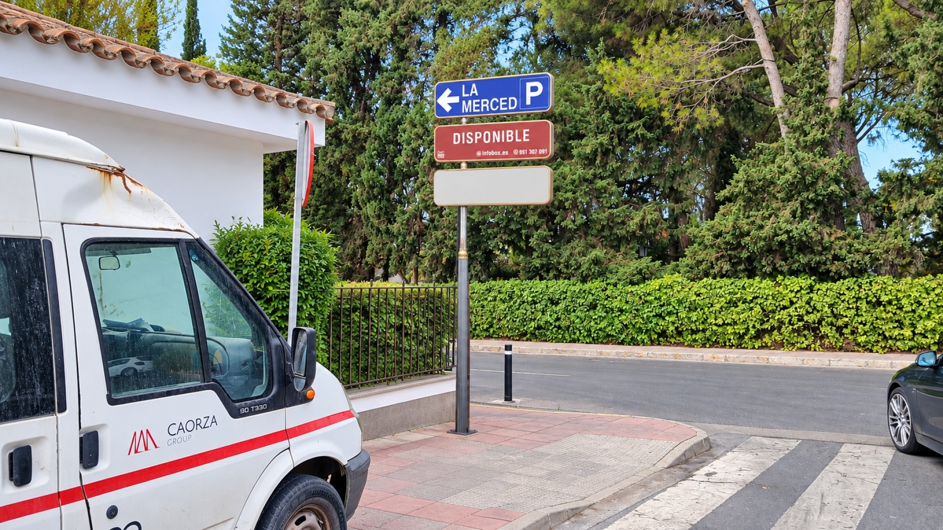 Poste publicitario   de  150x50 cm  en Ronda, Málaga