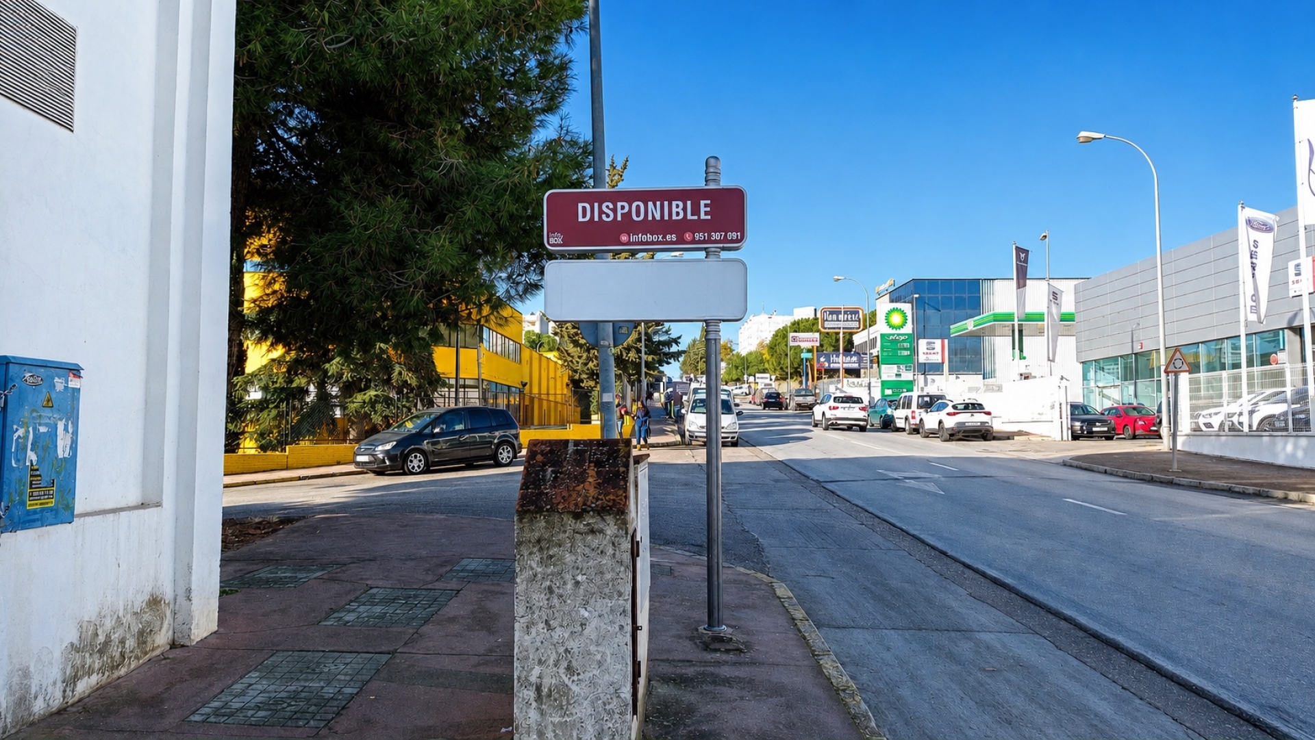 Poste publicitario   de  150x50 cm  en Ronda, Málaga