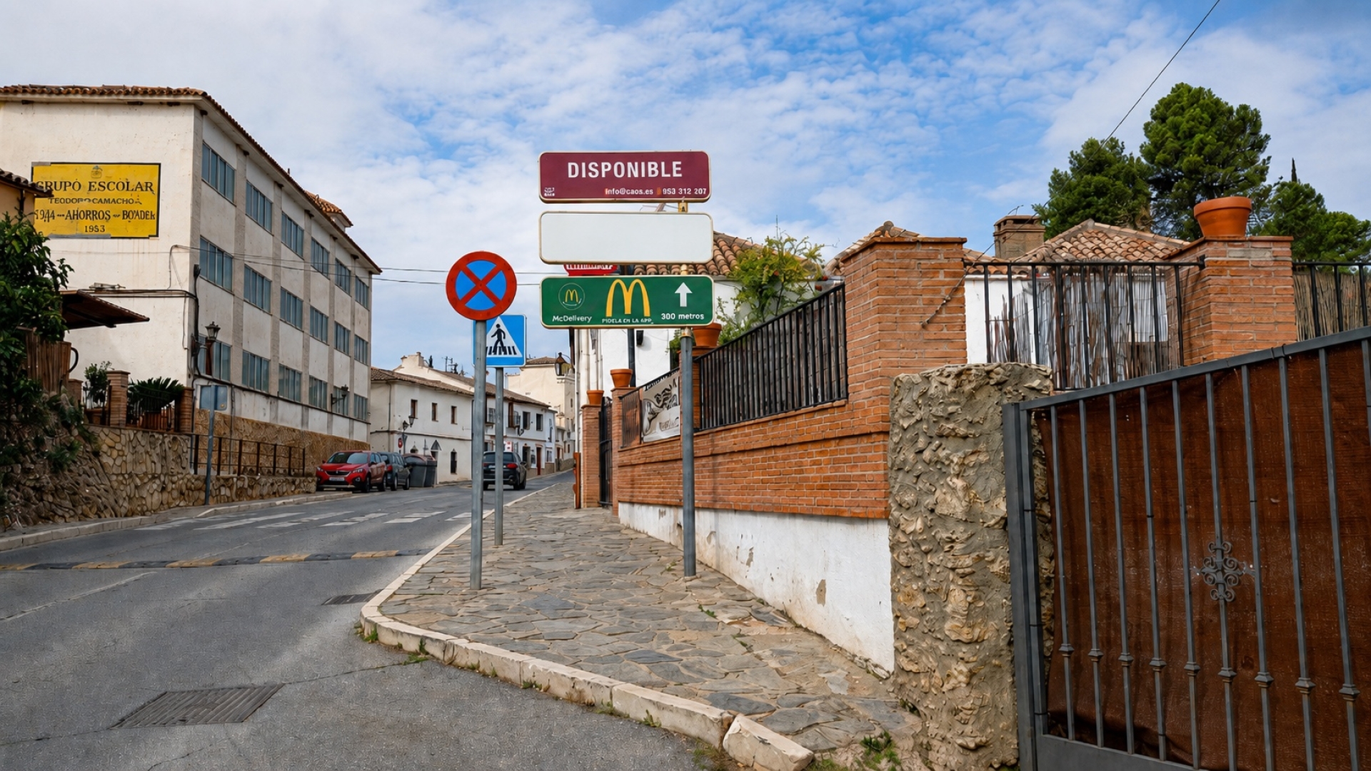 Poste publicitario   de  150x100 cm  en Ronda, Málaga