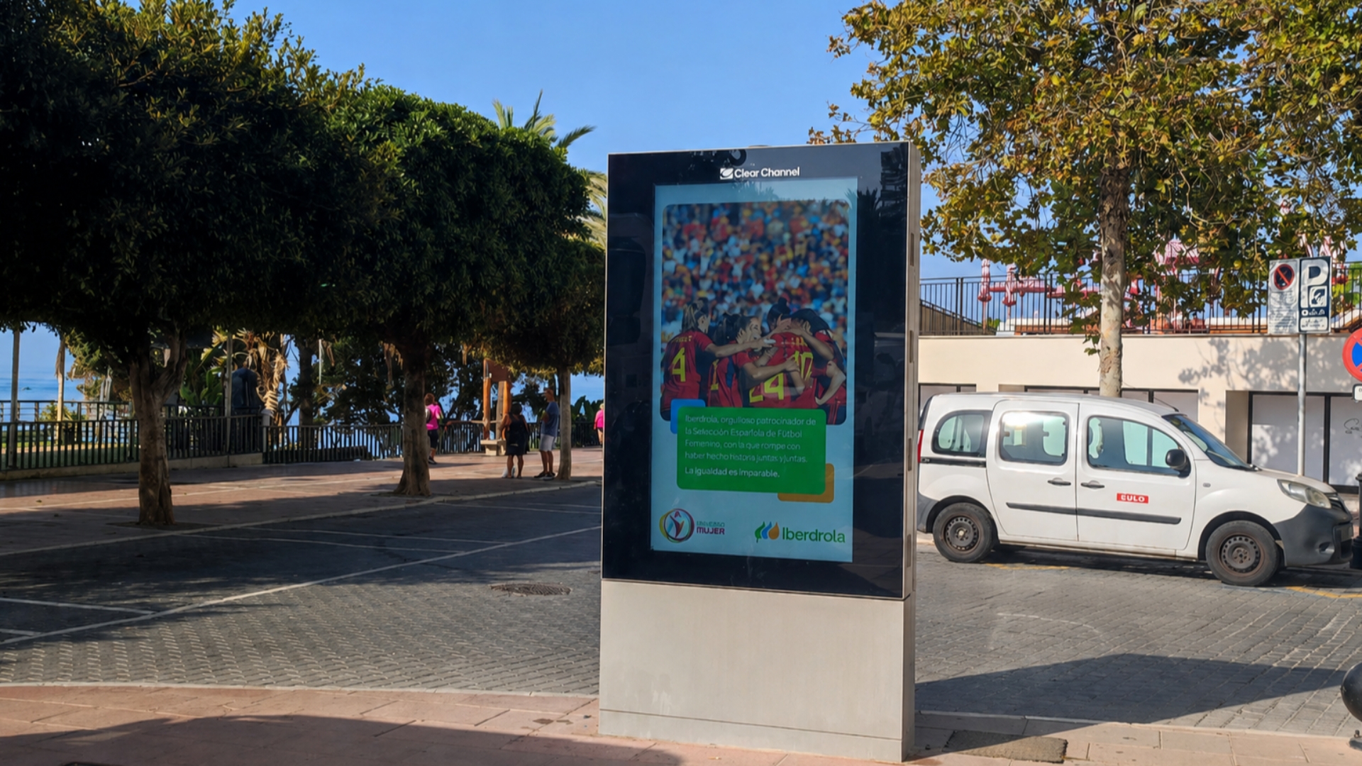 Pantalla digital publicitaria en Paseo Marítimo, Paseo Marítimo