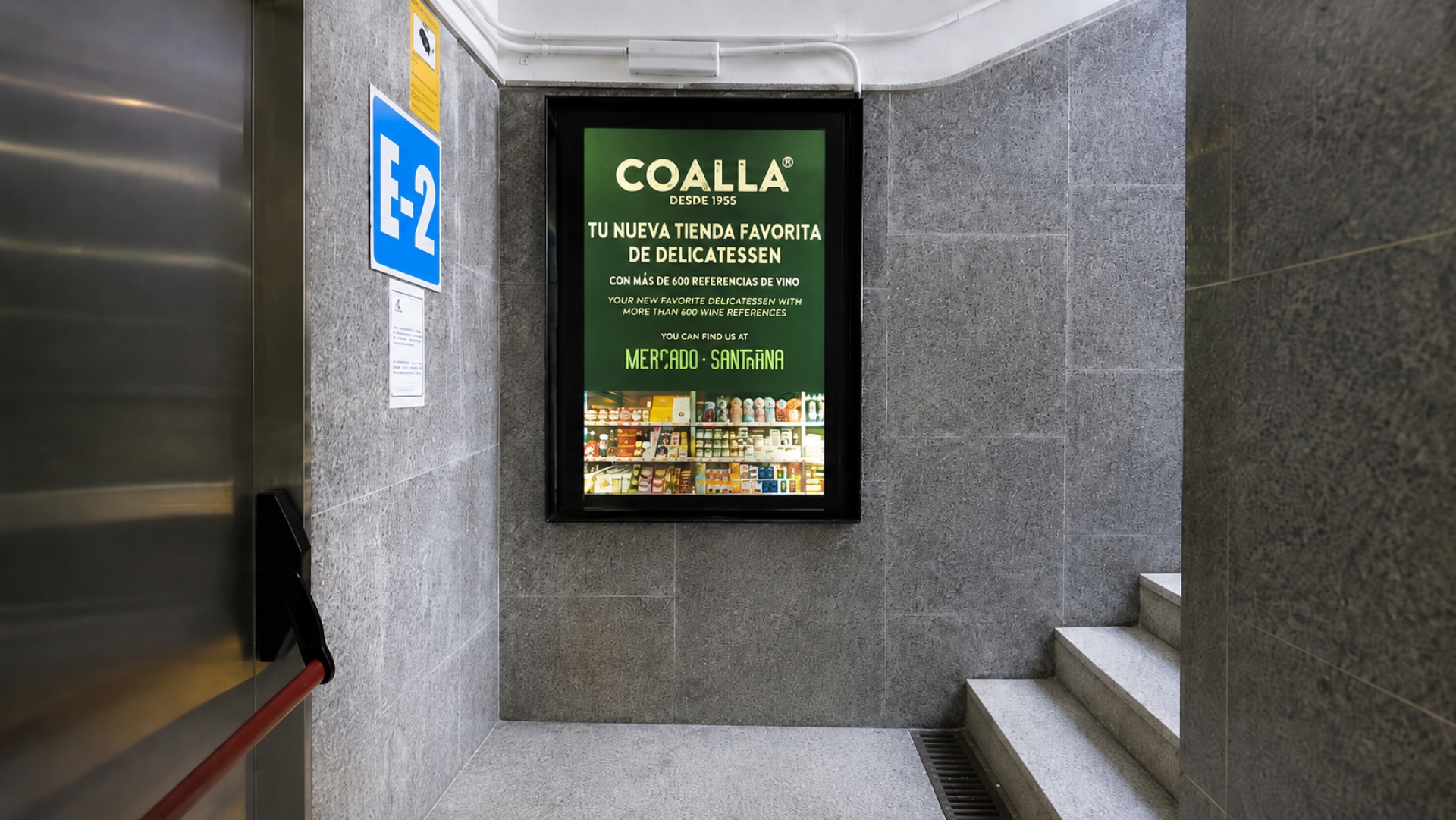Luminoso publicitario   de  75x110 cm  en Estepona, Málaga