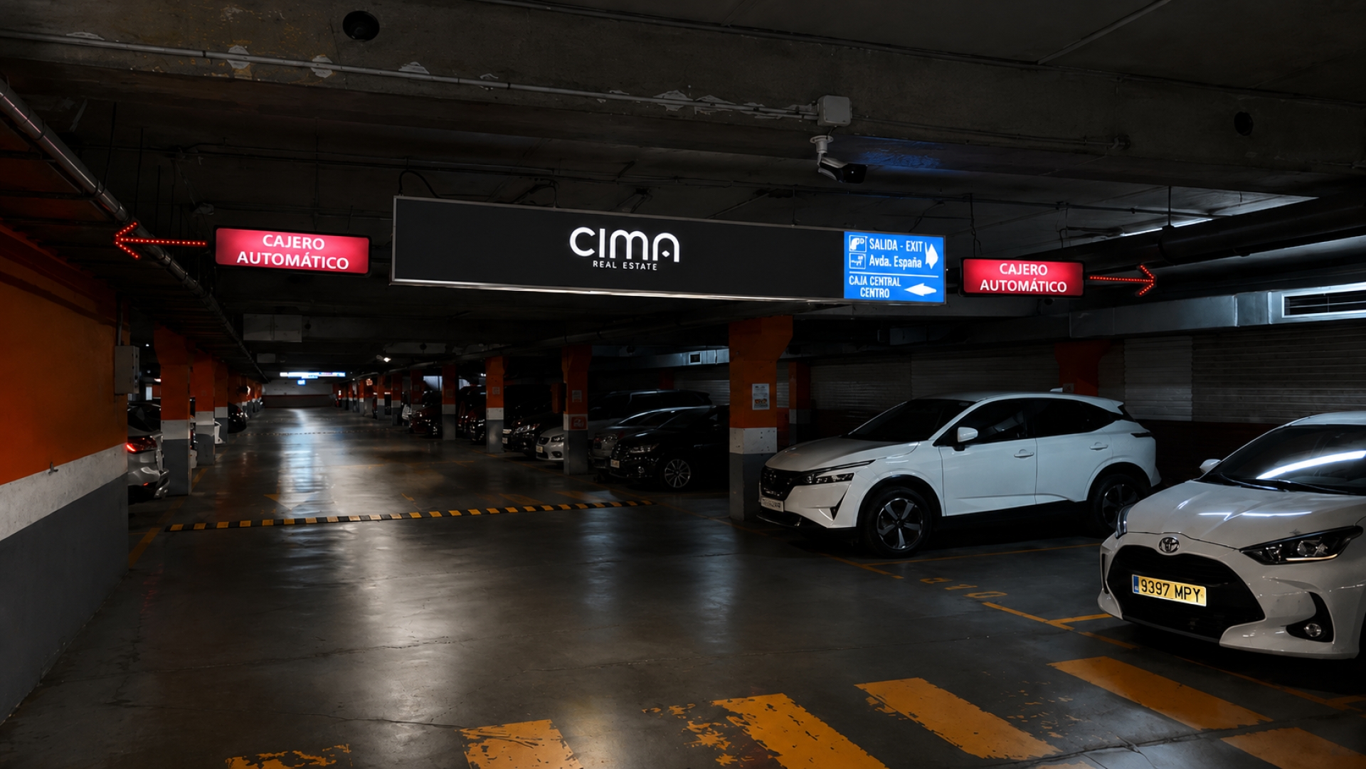 Luminoso publicitario   de  250x40 cm  en Estepona, Málaga