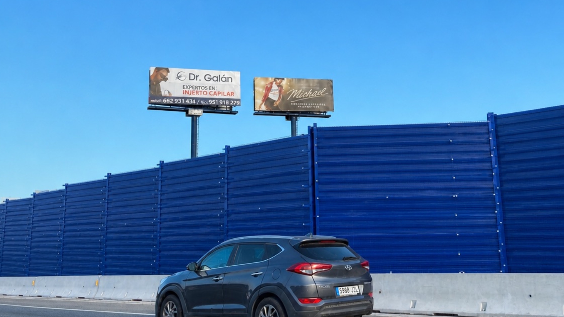 Monoposte publicitario en Málaga | Publicidad exterior