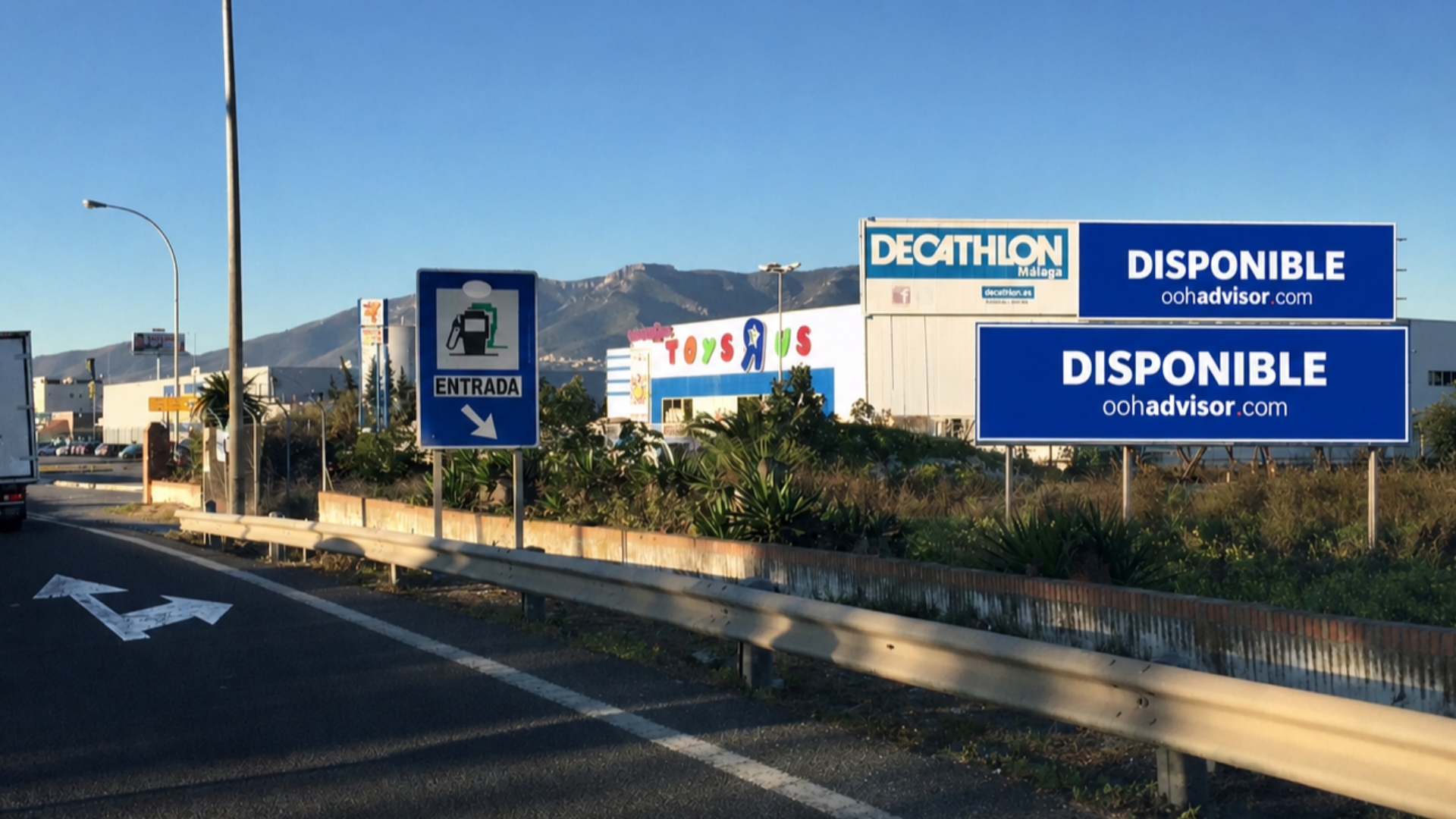 Billboard located in Avenue Velázquez in towards aeropuerto | Málaga