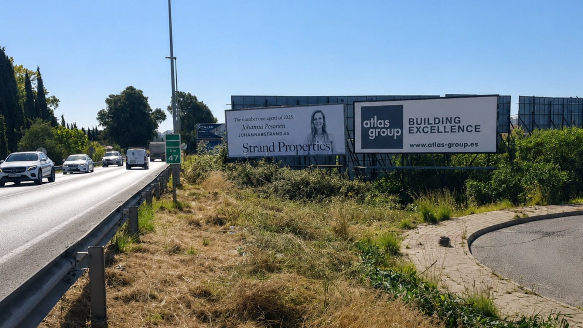 Valla publicitaria   de  8x3 m  en Marbella, Málaga