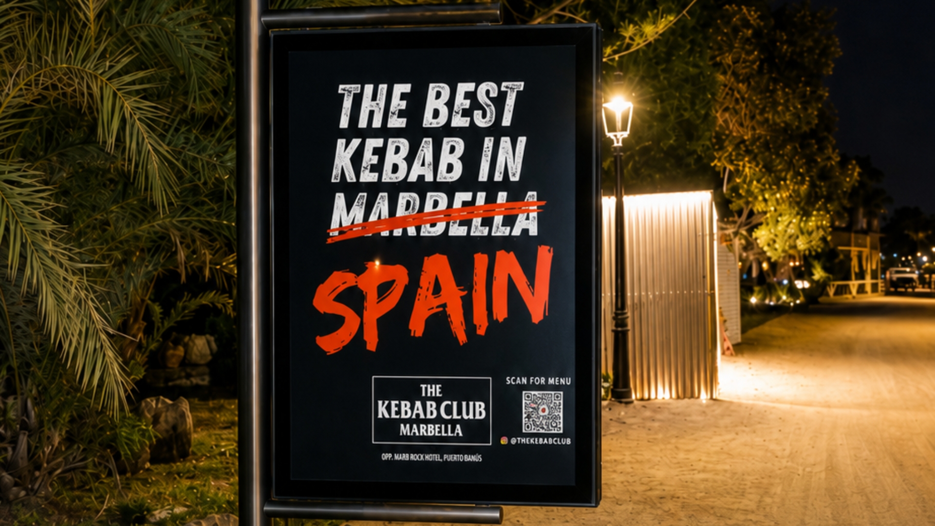 Mupi publicitario   de  176x120 cm  en , Marbella