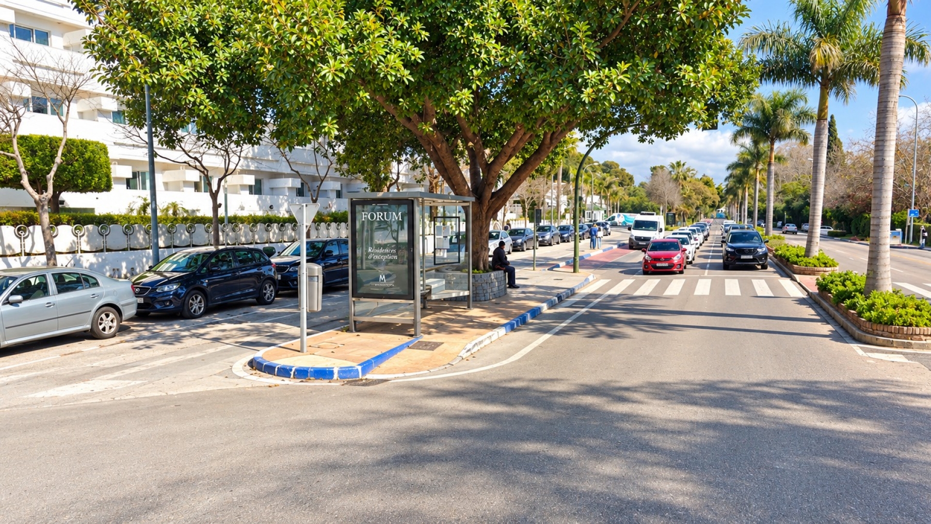 Marquesina publicitaria   de  120x175 cm  en Marbella, Málaga