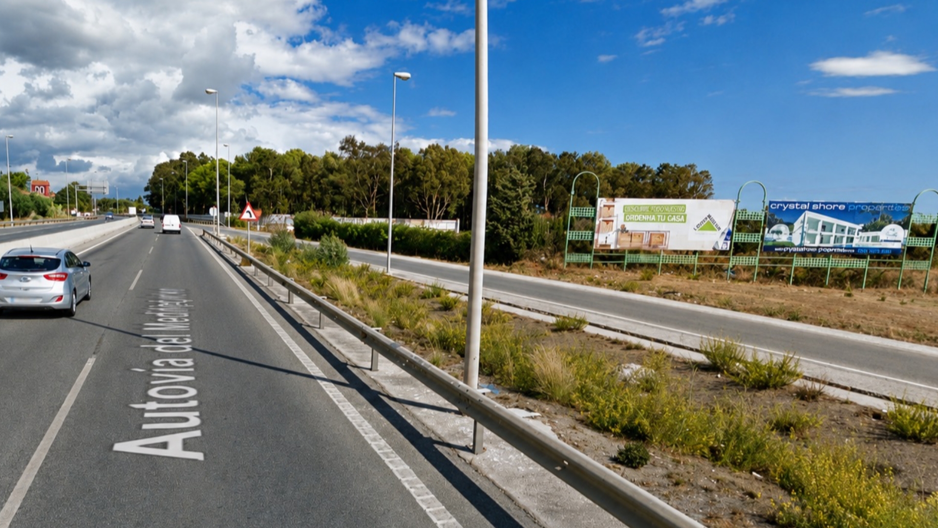 Valla ubicada en Carretera N340 altura Urbanización | Estepona