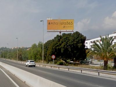 Monoposte publicitario de 10.4x5 m en Marbella, Málaga