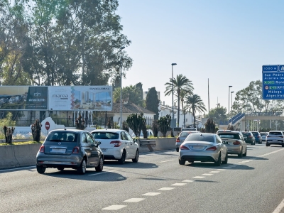 Valla publicitaria de 8x3 m en Marbella, Málaga