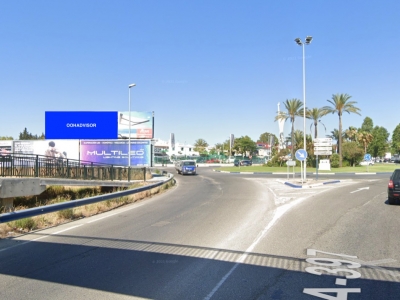 Valla publicitaria de 8x3 m en Marbella, Málaga