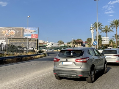 Valla publicitaria de 8x3 m en Marbella, Málaga