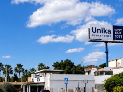 Monoposte de 10.4x4 m en Estepona, Málaga