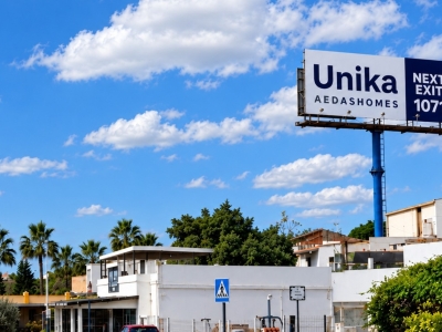 Monoposte de 10.4x4 m en Estepona, Málaga
