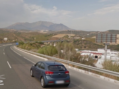 Monoposte publicitario de 10.4x4 m en Manilva, Málaga