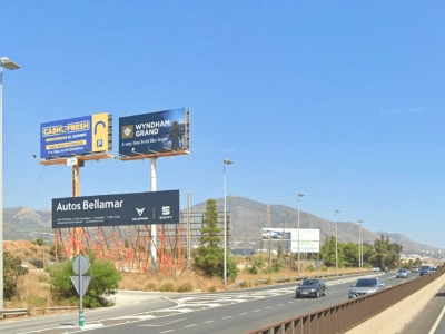 Monoposte publicitario de 10.4x5 m en Fuengirola, Málaga