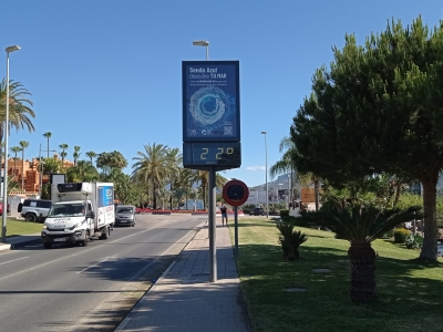 Reloj publicitario de 120x175 cm en Marbella, Málaga