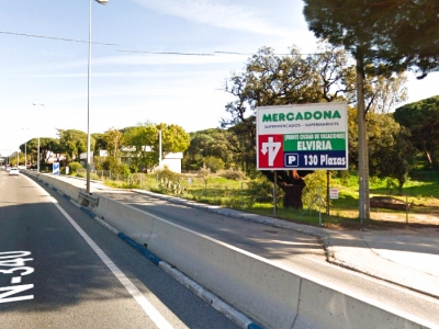 Valla publicitaria de 4x3 m en Marbella, Málaga