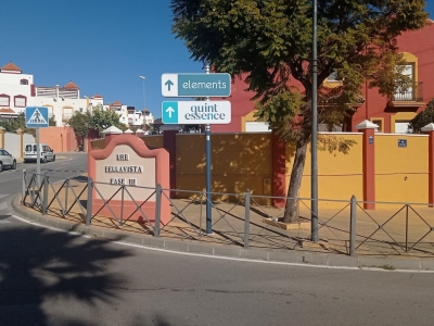 Poste publicitario de 150x50 cm en Marbella, Málaga