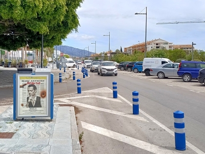 Advertising mupi of 70x100 cm in San Pedro de Alcántara, Málaga