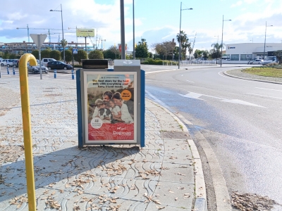 Mupi publicitario de 100x70 cm en San Pedro de Alcántara, Málaga