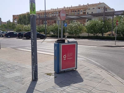 Mupi publicitario de 100x70 cm en San Pedro de Alcántara, Málaga