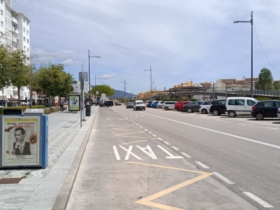 Mupi publicitario de 176x120 cm en San Pedro de Alcántara, Málaga