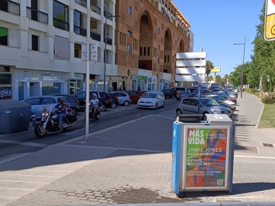 Mupi publicitario de 100x70 cm en San Pedro de Alcántara, Málaga