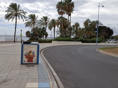 Mupi publicitario de 176x120 cm en San Pedro de Alcántara, Málaga