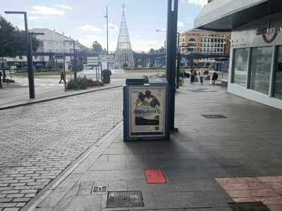 Mupi publicitario de 100x70 cm en San Pedro de Alcántara, Málaga