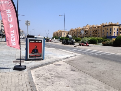Mupi publicitario de 176x120 cm en San Pedro de Alcántara, Málaga