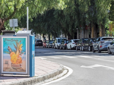 Mupi publicitario de 70x100 cm en Marbella, Málaga