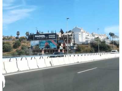 Valla publicitaria de 8x8 m en Marbella, Málaga