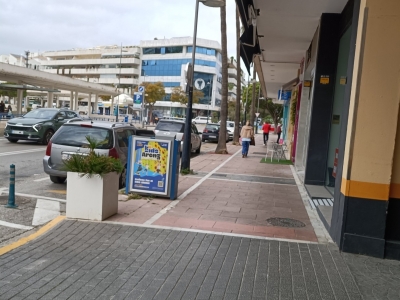 Mupi publicitario de 70x100 cm en Marbella, Málaga