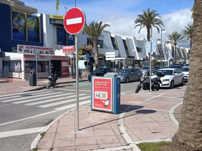 Mupi publicitario de 100x70 cm en Marbella, Málaga