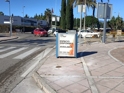 Mupi publicitario de 100x70 cm en Marbella, Málaga