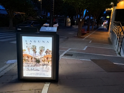 Mupi publicitario de 70x100 cm en Marbella, Málaga