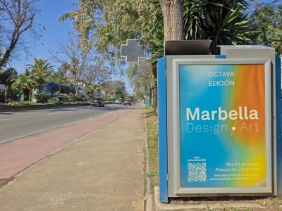 Mupi publicitario de 70x100 cm en Marbella, Málaga