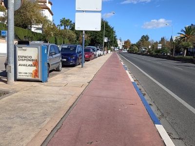 Mupi publicitario de 70x100 cm en Marbella, Málaga