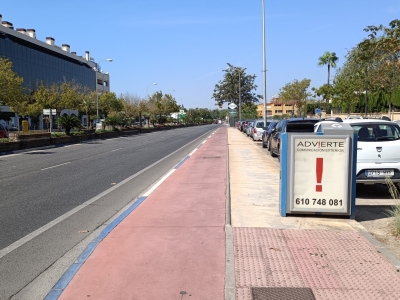 Papelera publicitaria de 100x70 cm en Marbella, Málaga